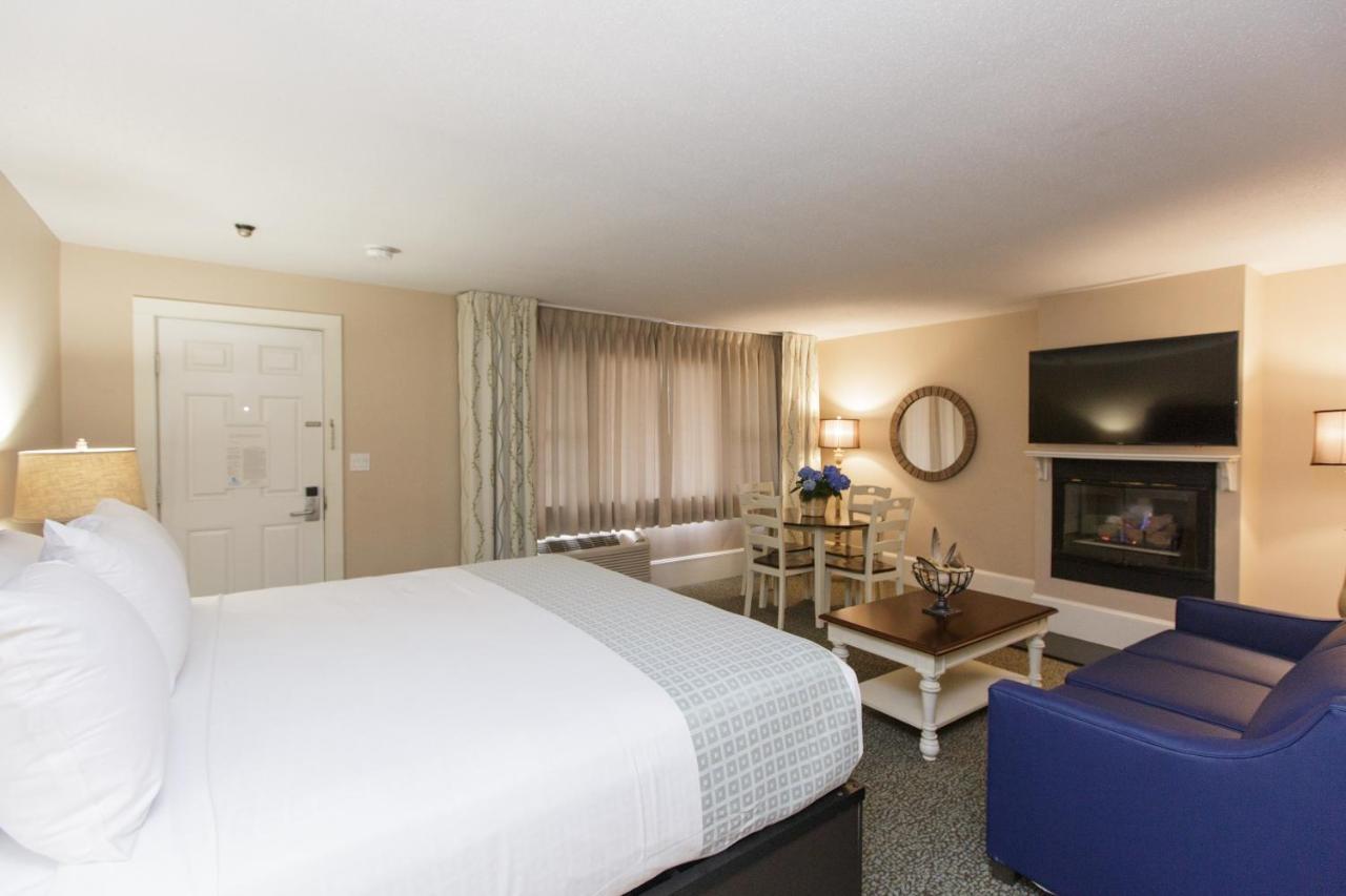 Sea Crest Beach Resort Falmouth Exteriör bild