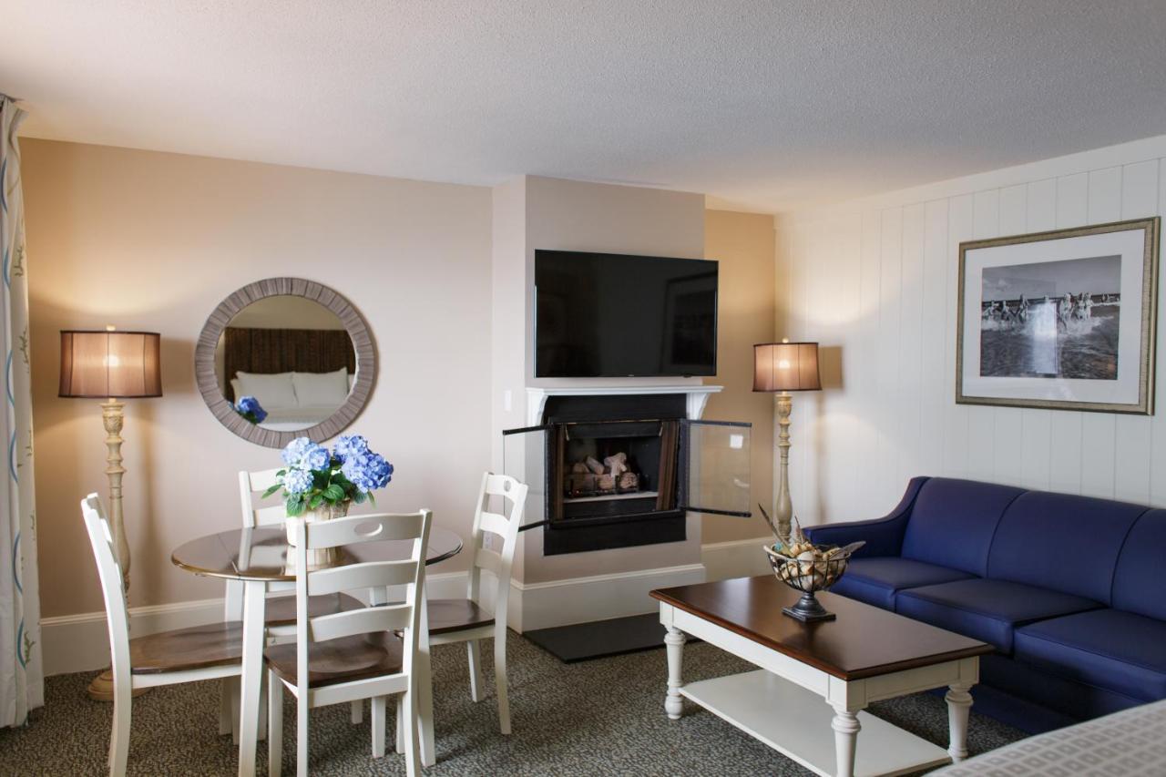 Sea Crest Beach Resort Falmouth Exteriör bild