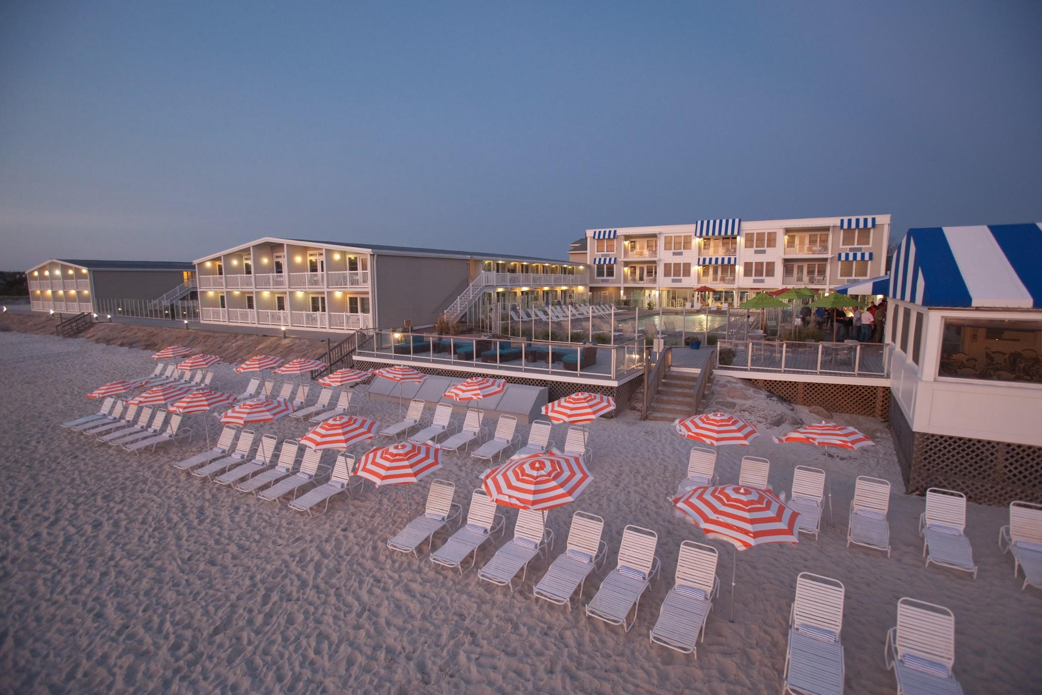 Sea Crest Beach Resort Falmouth Exteriör bild