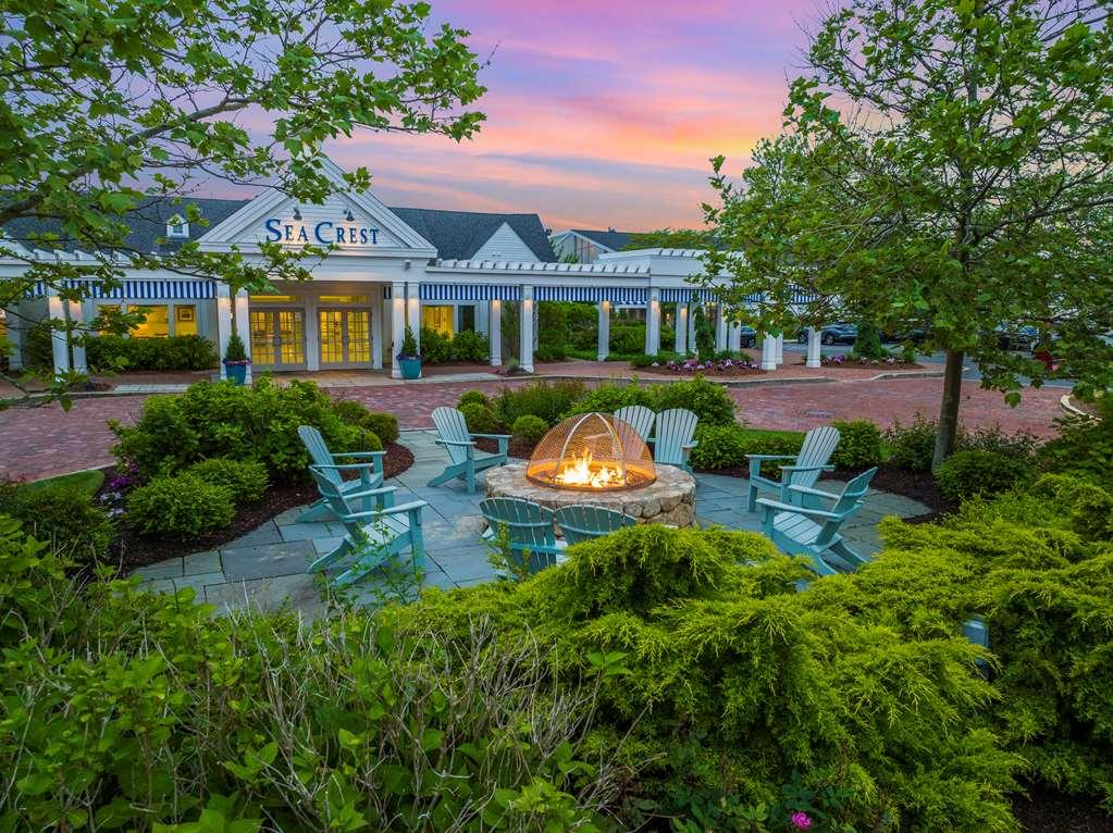 Sea Crest Beach Resort Falmouth Exteriör bild